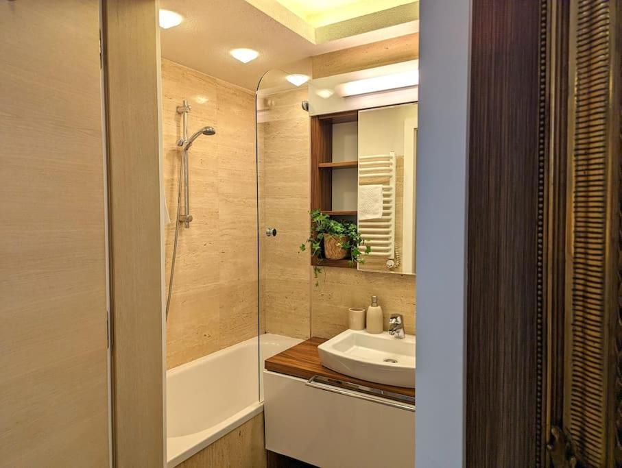 Dwupoziomowy Apartament Na Kazimierzu Apartment Krakow Bagian luar foto
